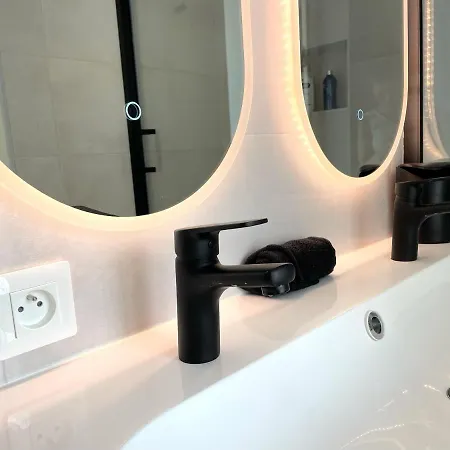 Apartment Le Compans: Exceptionnel T5 En Berges Du Canal
