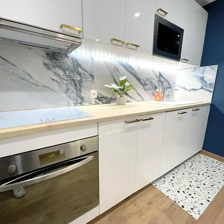Apartment Le Compans: Exceptionnel T5 En Berges Du Canal *